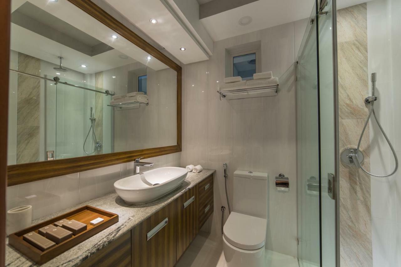 ซามันน์ โฮสต์ Hotel ฮุลฮูมาเล ภายนอก รูปภาพ