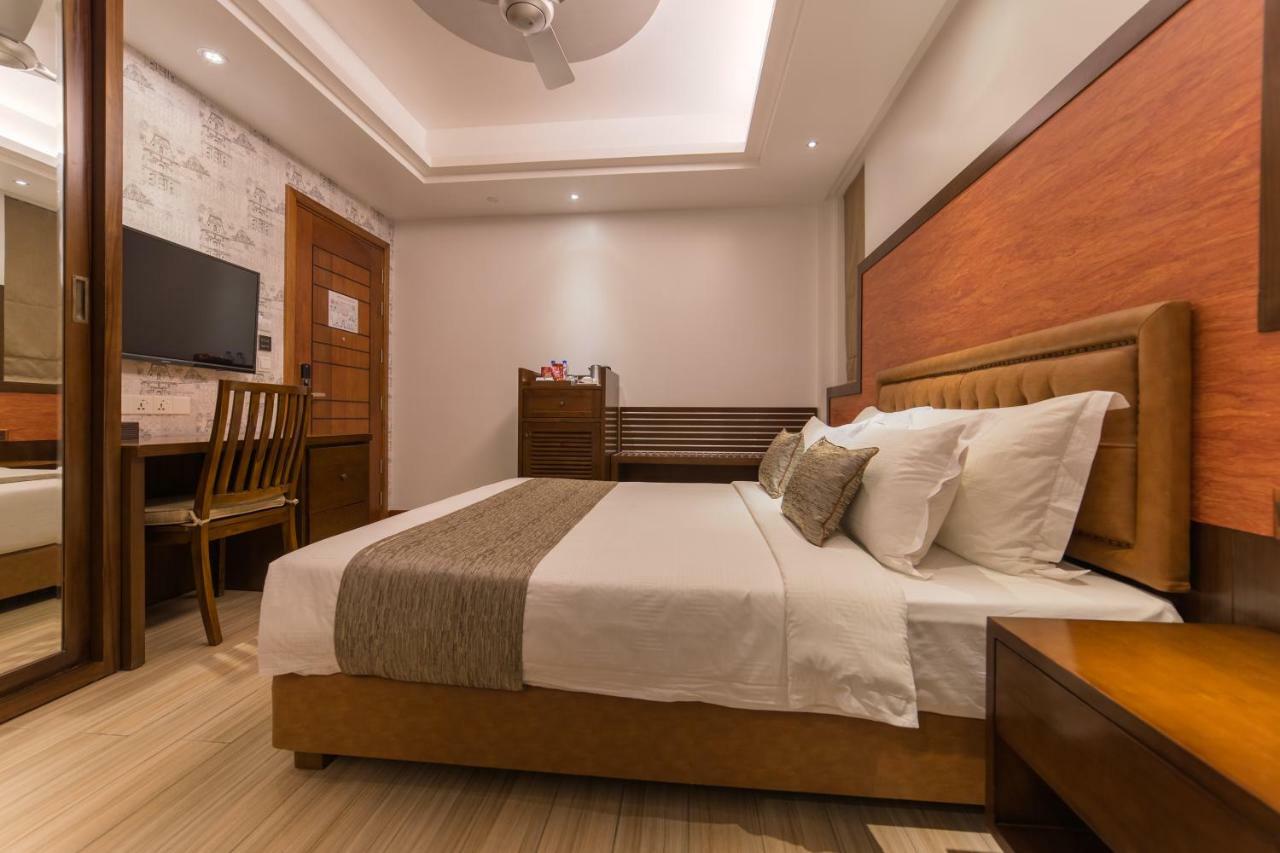 ซามันน์ โฮสต์ Hotel ฮุลฮูมาเล ภายนอก รูปภาพ