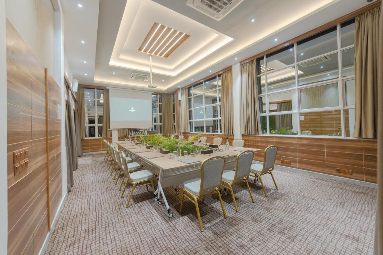 ซามันน์ โฮสต์ Hotel ฮุลฮูมาเล ภายนอก รูปภาพ